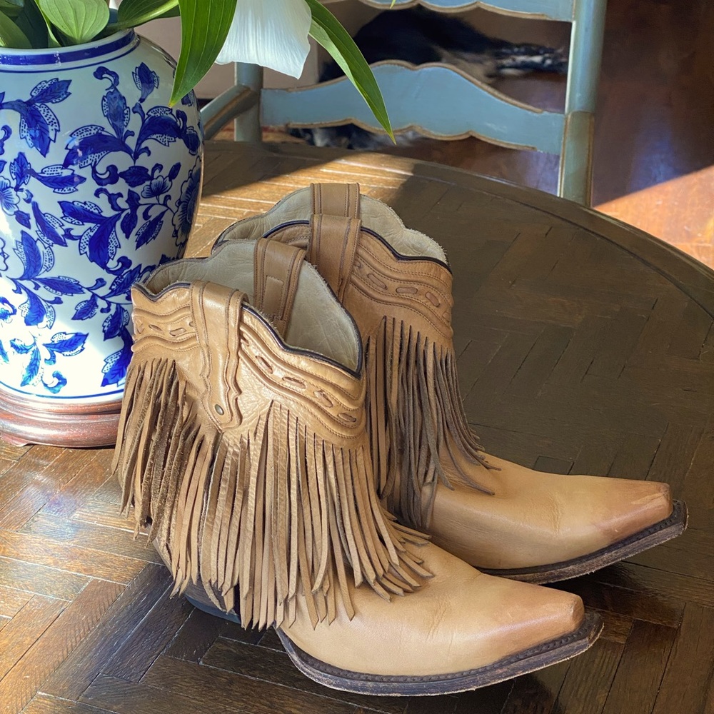 Corral light brown fringe ankle boots size 8